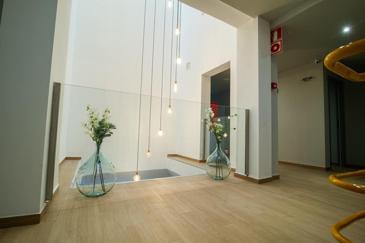 Nomada Hotel